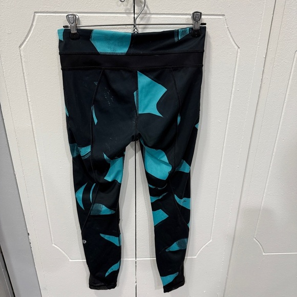 Lululemon Blue and Black Inspire Tight II *Full-On Luxtreme (Mesh) - Picture 6 of 14